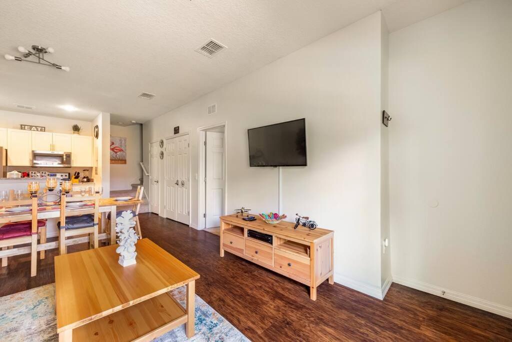 Super Comfy And Spacious 3 Bedroom 10 Minutes From Disney, With Major Shopping 4 Minutes Away 基西米 外观 照片